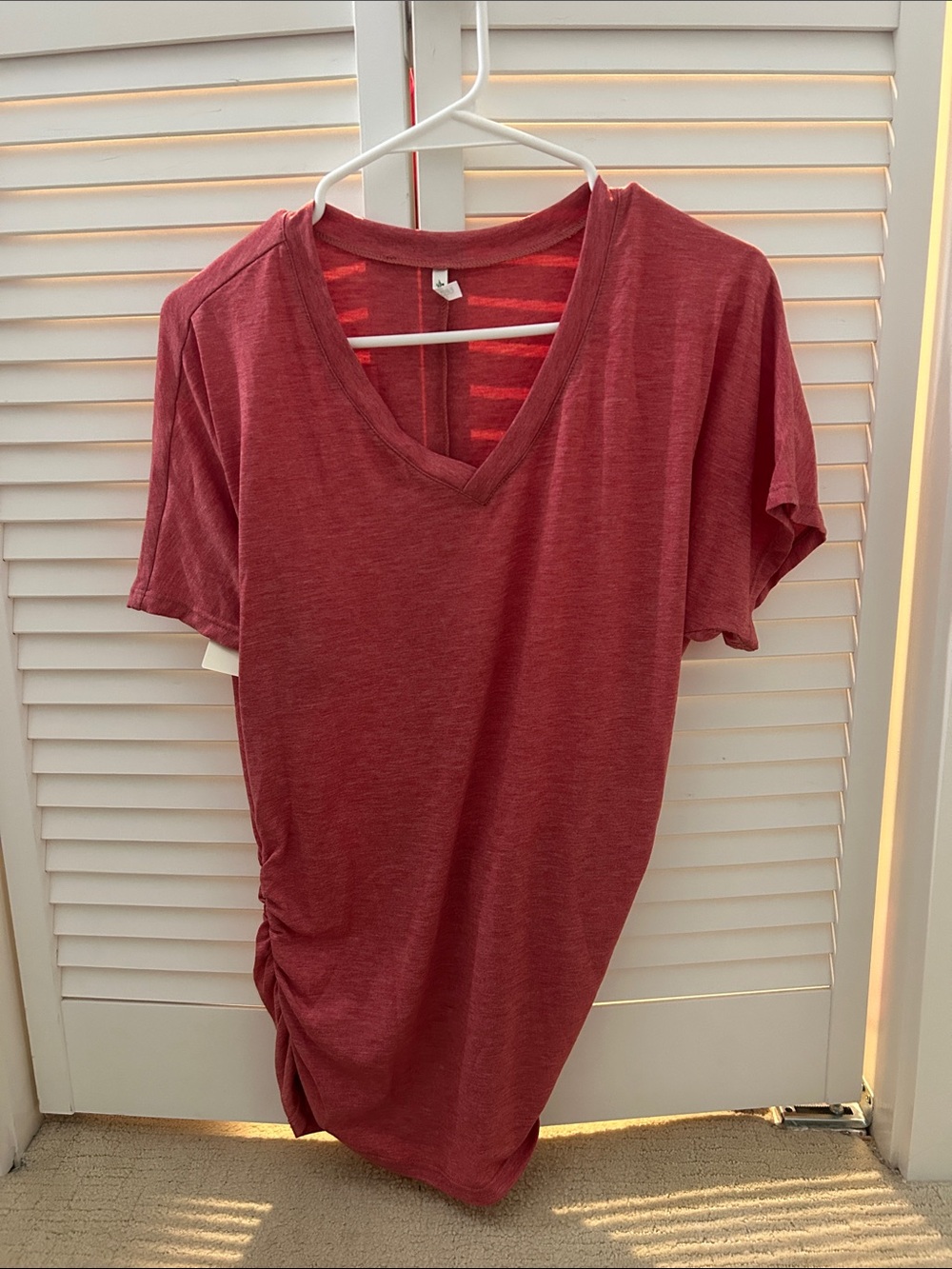 HALARA Short Sleeve V-Neck Tee in Rose
